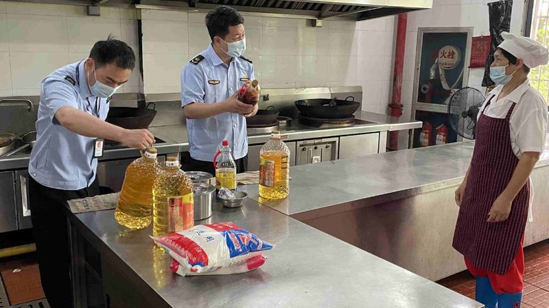 产品品质是加盟成功的关键。加盟者应关注以下方面：